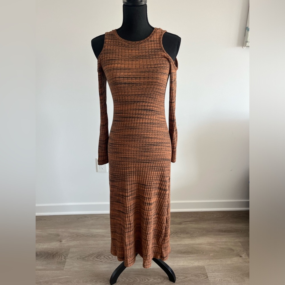 ZARA DRESS / Fit & Flare